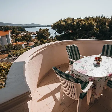 Apartments Visnjic Zaboric Exterior photo